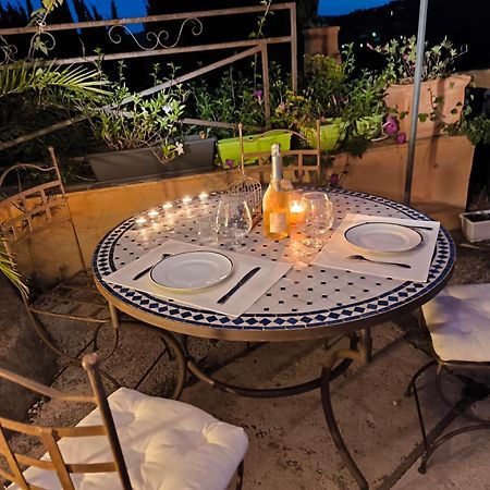 Love-Room Discret 40 M2 Bormes Les Mimosas Village Avec Terrasse Kültér fotó