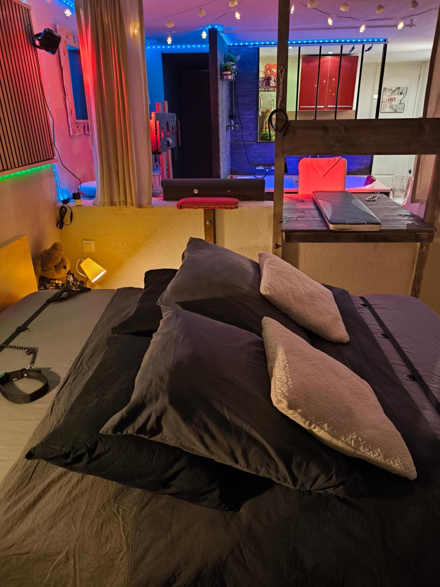 Love-Room Discret 40 M2 Bormes Les Mimosas Village Avec Terrasse Kültér fotó