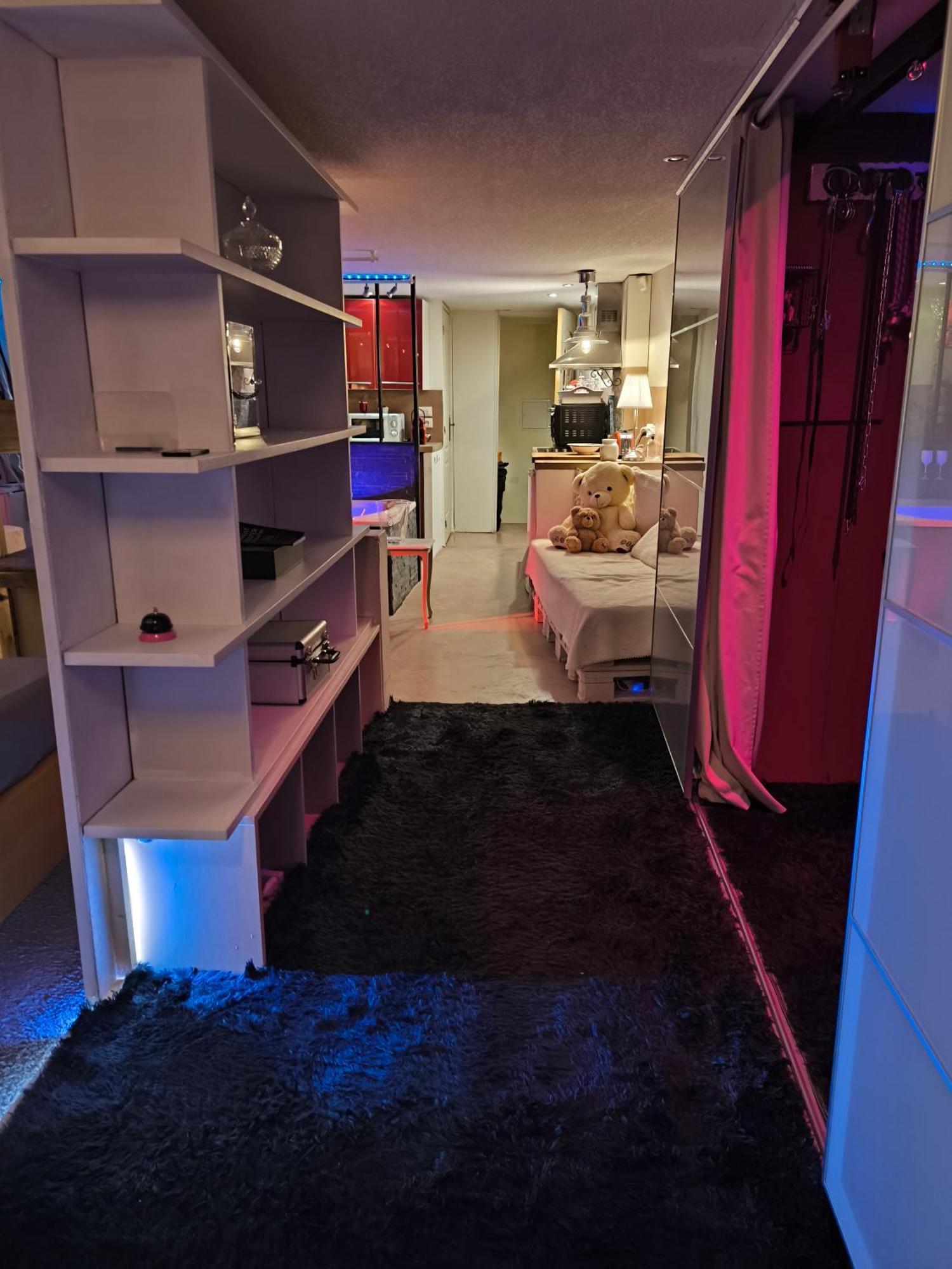 Love-Room Discret 40 M2 Bormes Les Mimosas Village Avec Terrasse Kültér fotó