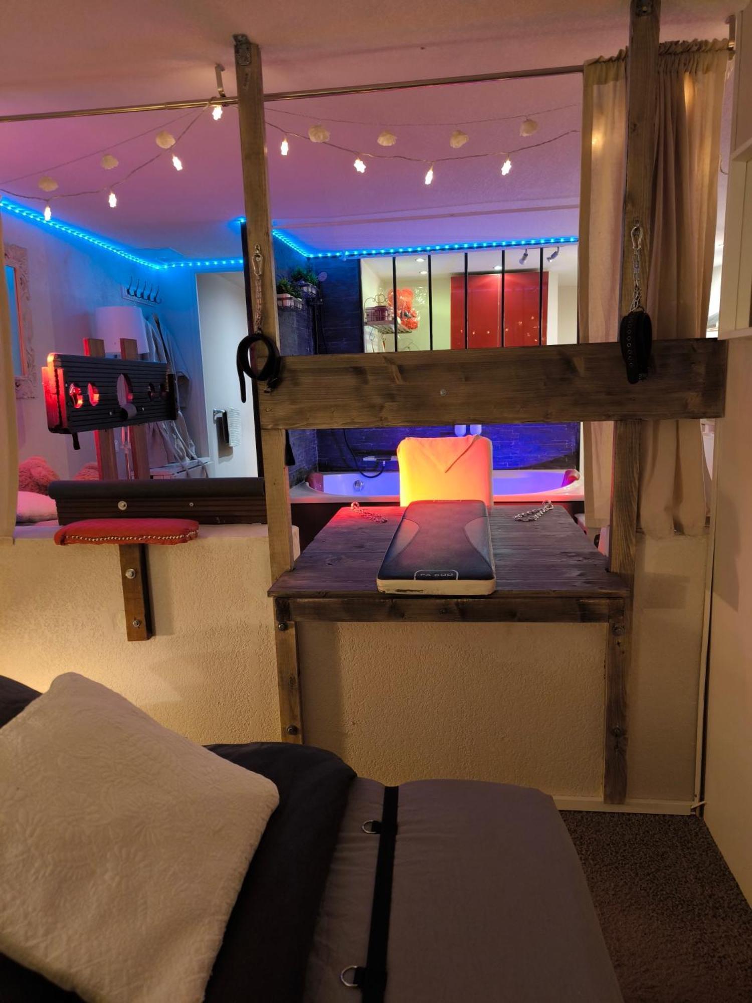 Love-Room Discret 40 M2 Bormes Les Mimosas Village Avec Terrasse Kültér fotó