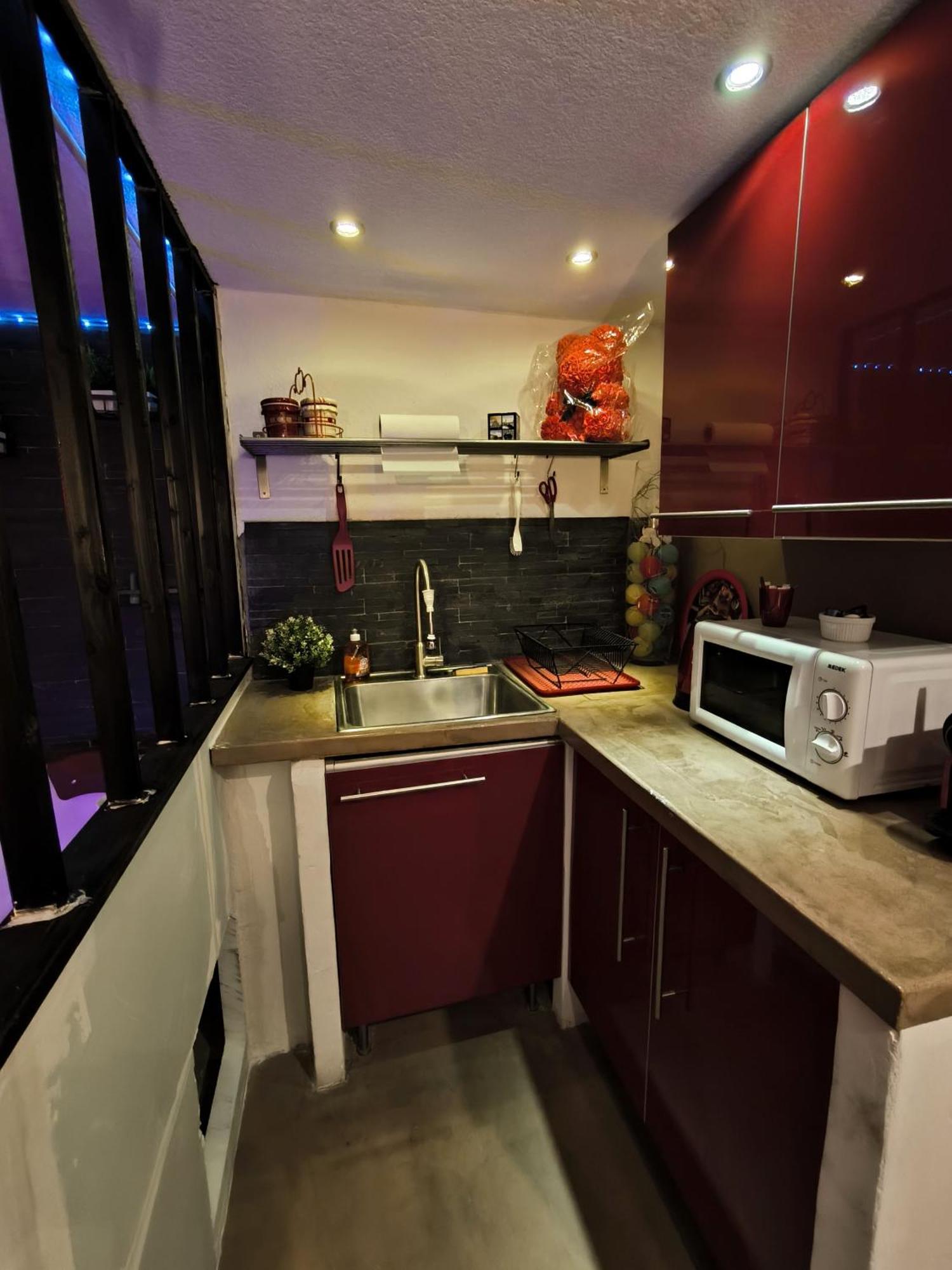 Love-Room Discret 40 M2 Bormes Les Mimosas Village Avec Terrasse Kültér fotó