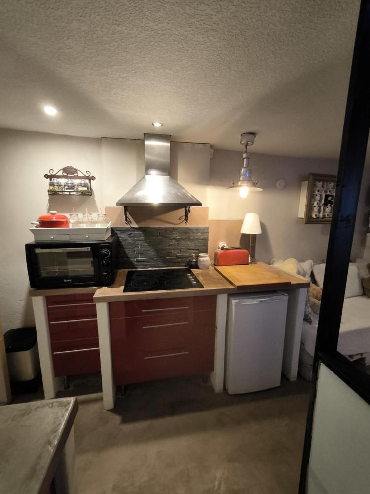 Love-Room Discret 40 M2 Bormes Les Mimosas Village Avec Terrasse Kültér fotó
