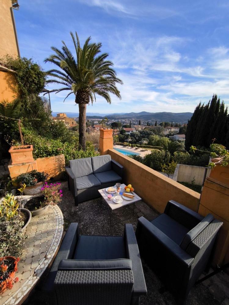 Love-Room Discret 40 M2 Bormes Les Mimosas Village Avec Terrasse Kültér fotó