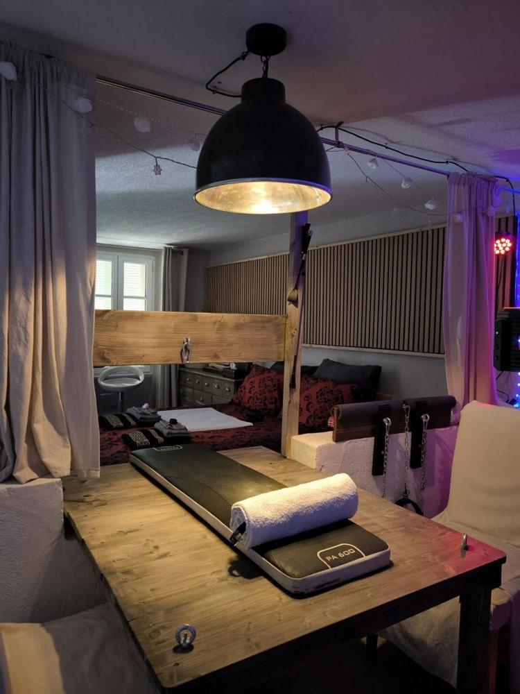 Love-Room Discret 40 M2 Bormes Les Mimosas Village Avec Terrasse Kültér fotó
